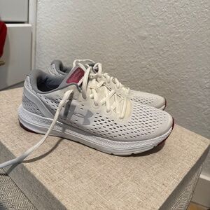 Under Armour Charged Impulse